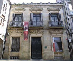 Fachada da sede da Fundación Gonzalo Torrente Ballester.