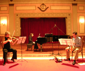 Trio Musical Intermezzo: Astor Piazzola: A vida polo tango
