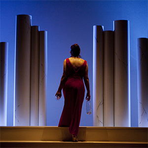 Helena_xu&iacute;zo_a_unha_lurpia_300