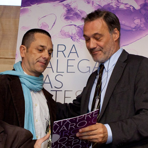 Raúl Dans recibe o Álvaro Cunqueiro de mans do conselleiro de Cultura