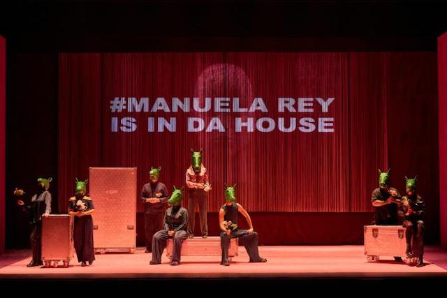 Manuela Rey Is In Da House