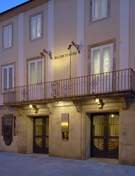 Fachada do Salón Teatro.